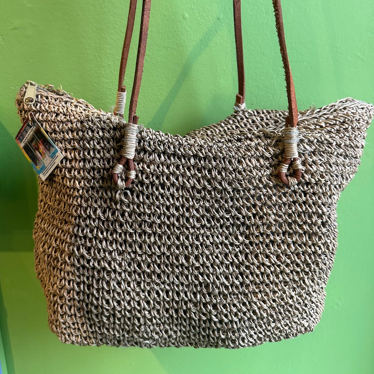 Woven Handbag with Suede Straps!
