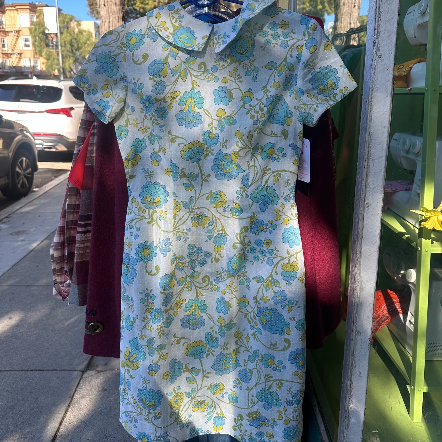 Chi Hai’s 60s Pattern Mini Dress