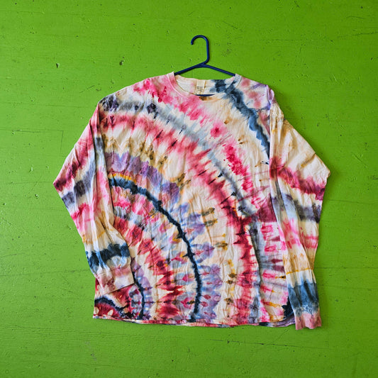 TIE DYE LONG SLEEVE !