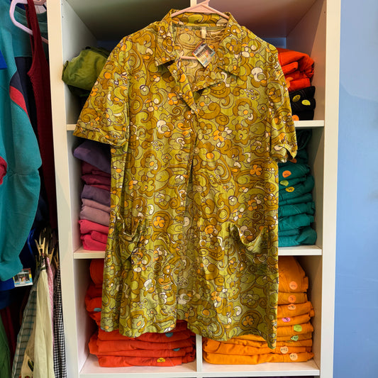 VINTAGE FLOWER POWER LONG BUTTON UP!