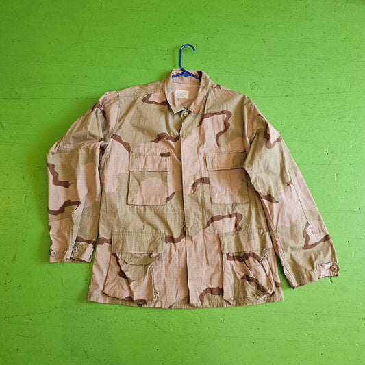 VINTAGE CAMO BUTTON UP !