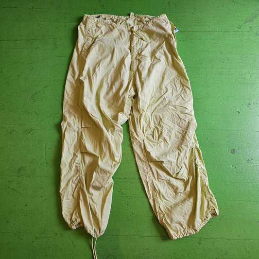 SEAFOAM GREEN VINTAGE PARACHUTE PANTS !