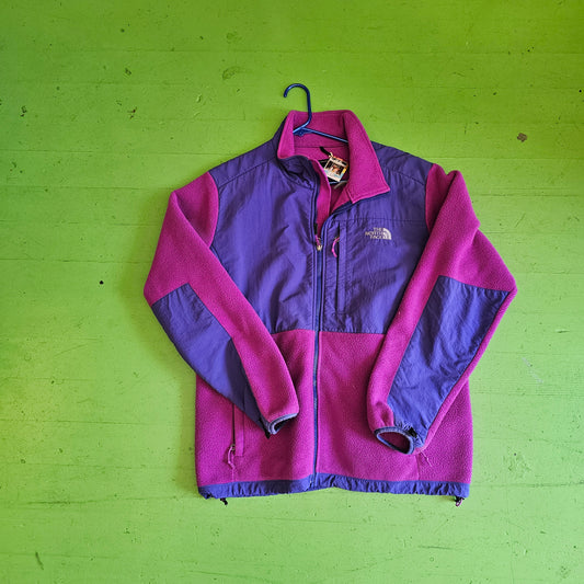 MAGENTA NORTH FACE FLEECE !