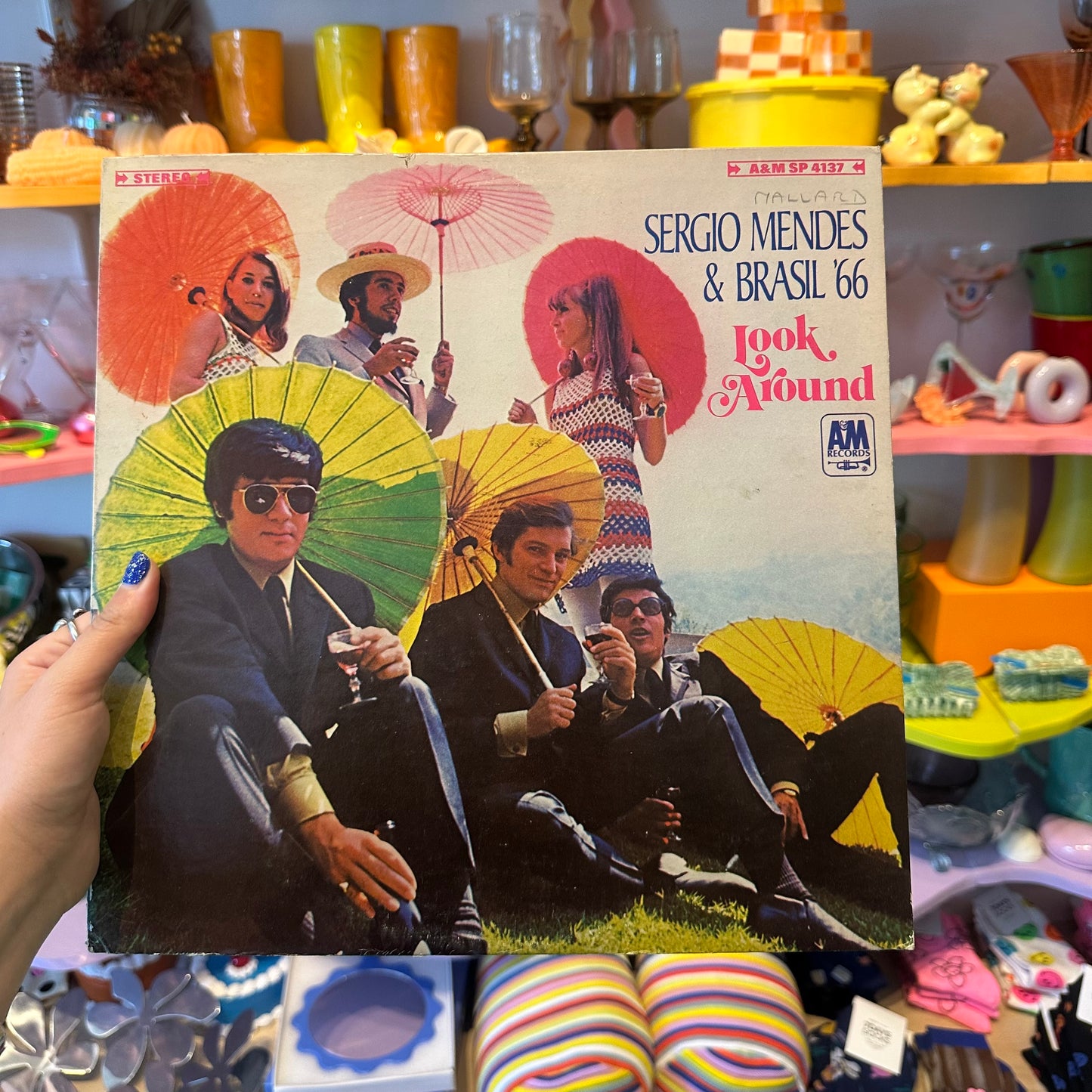 “Look Around” Sergio Mendes