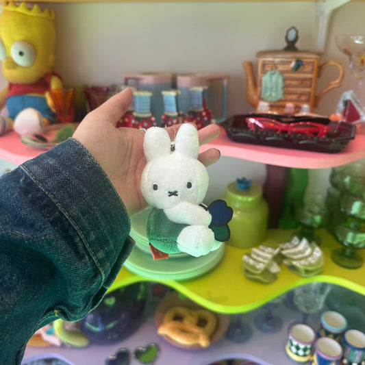 MIFFY KEYCHAIN IN GREEN!