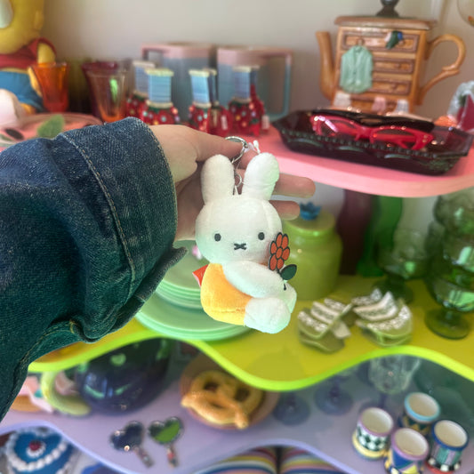 MIFFY KEYCHAIN IN YELLOW!