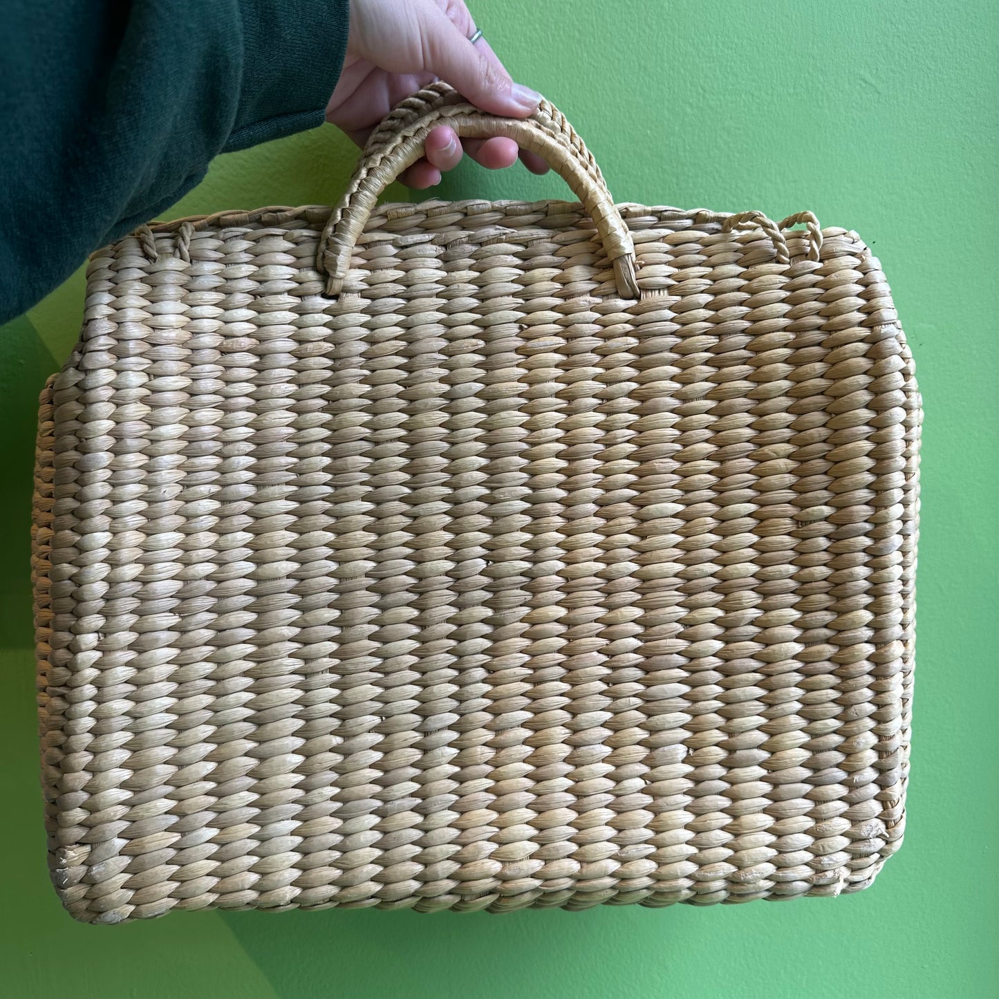 Vintage Woven Rattan Handbag!