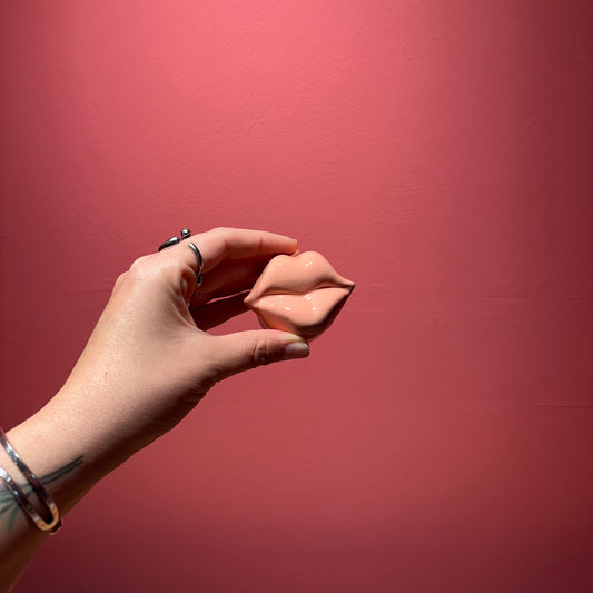 Mushy “Pucker up!” Trinket Box in “Candy Heart Pink”