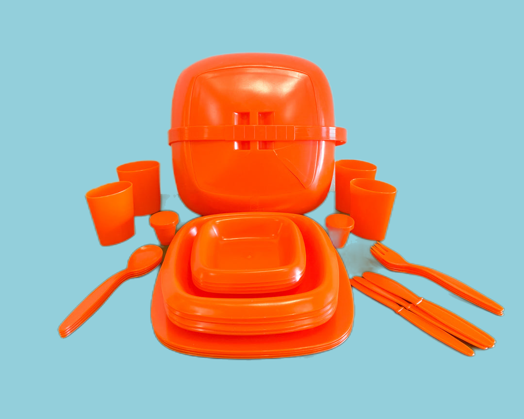 VINTAGE ORANGE PICNIC BALL SET