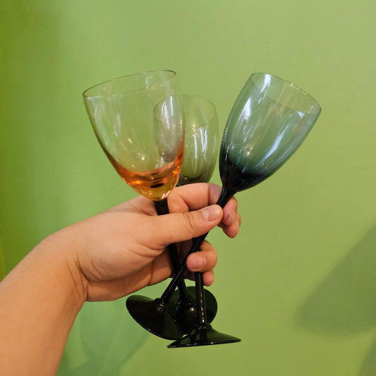 Smokey Champagne Glass Set!